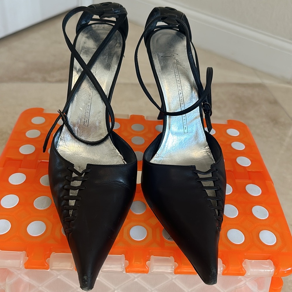 Stylish Black 9.5 Giuseppe Zannotti heels - Picture 5 of 5